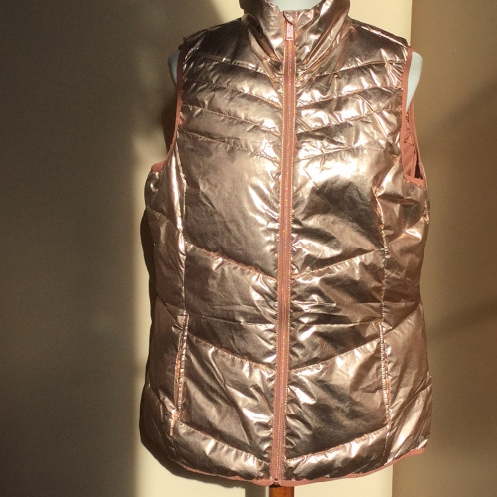 Rose Gold pack able puffy vest by xersion